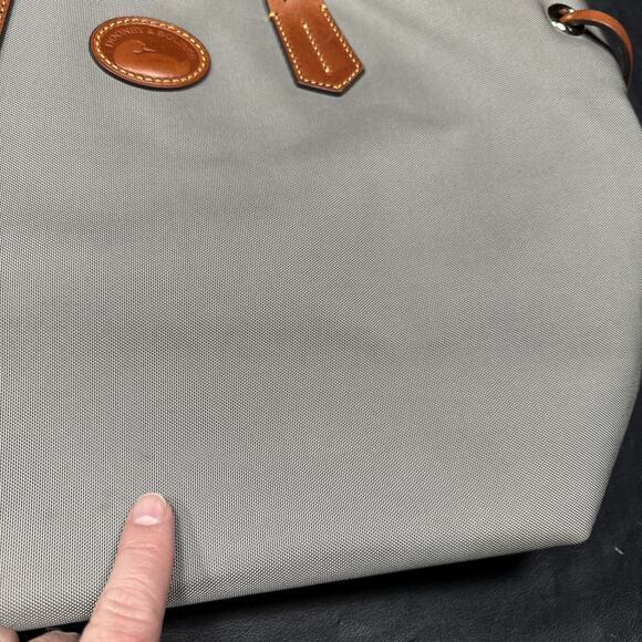 Dooney & Bourke Shopper Tote Nylon & Leather Grey Large Getaway Bag - Picture 5 of 15